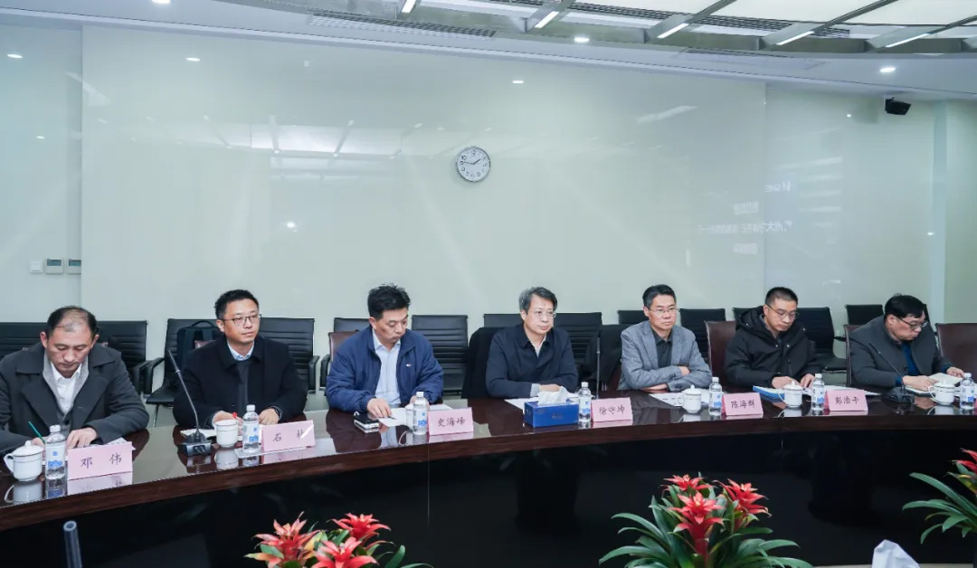 商丘大学徐守坤书记、陈海群校长一行光临js1996官网参观调查(图5)